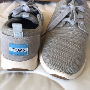 Light Gray Toms